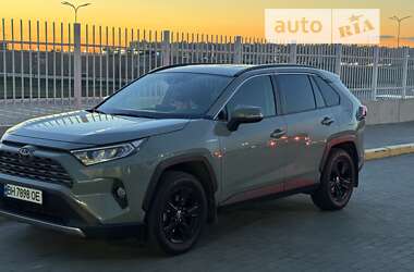 Позашляховик / Кросовер Toyota RAV4 2021 в Одесі