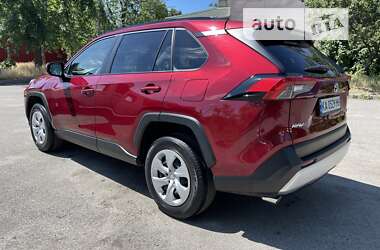 Внедорожник / Кроссовер Toyota RAV4 2020 в Киеве