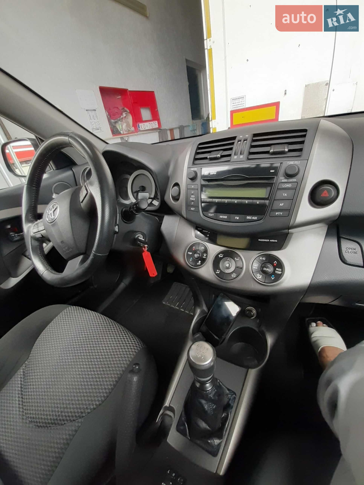 2010 Toyota RAV 4 - фото 1