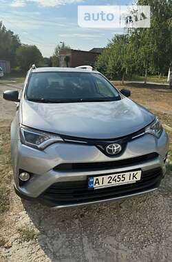 Позашляховик / Кросовер Toyota RAV4 2015 в Києві