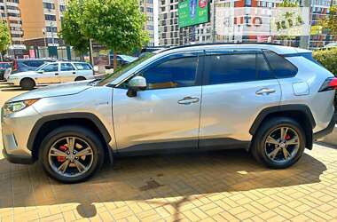 Внедорожник / Кроссовер Toyota RAV4 2021 в Киеве