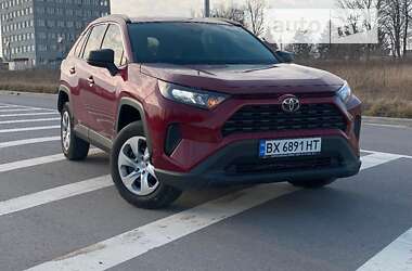 Внедорожник / Кроссовер Toyota RAV4 2021 в Хмельницком