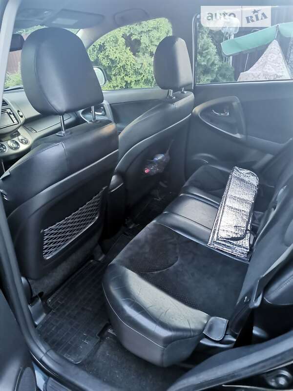 Внедорожник / Кроссовер Toyota RAV4 2012 в Харькове