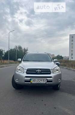 Внедорожник / Кроссовер Toyota RAV4 2006 в Виннице