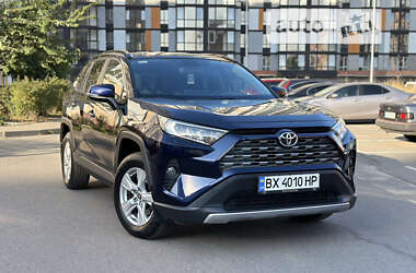 Позашляховик / Кросовер Toyota RAV4 2019 в Києві