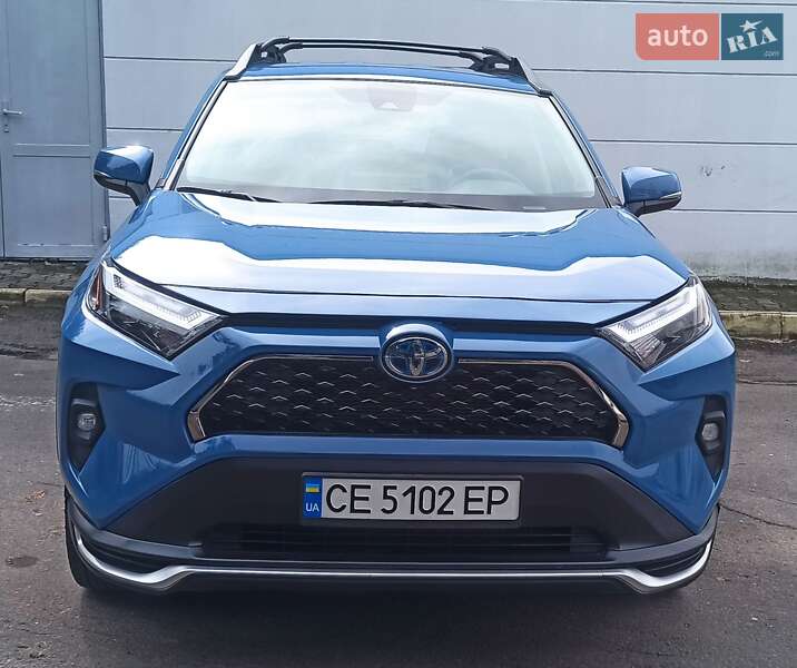 Позашляховик / Кросовер Toyota RAV4 2023 в Чернівцях