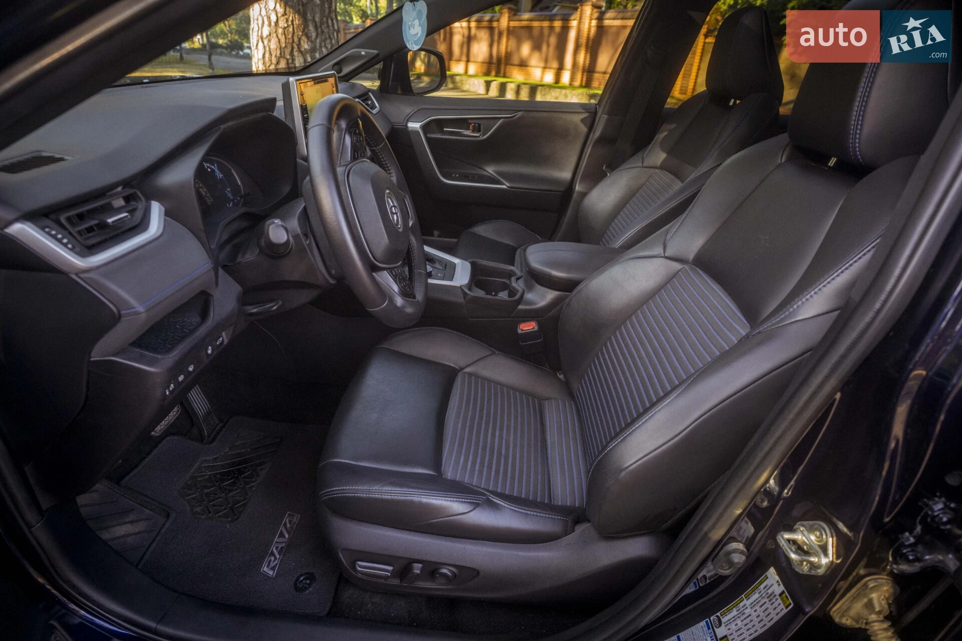 2020 Toyota RAV 4 - мініатюра 18