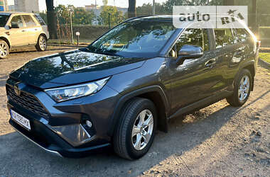 Внедорожник / Кроссовер Toyota RAV4 2021 в Киеве