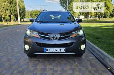 Внедорожник / Кроссовер Toyota RAV4 2015 в Киеве