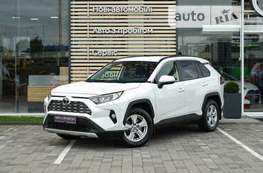 Внедорожник / Кроссовер Toyota RAV4 2020 в Львове