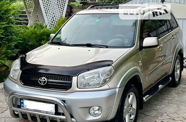 Внедорожник / Кроссовер Toyota RAV4 2005 в Ивано-Франковске