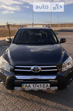 Позашляховик / Кросовер Toyota RAV4 2007 в Києві