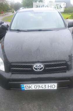 Внедорожник / Кроссовер Toyota RAV4 2006 в Ровно