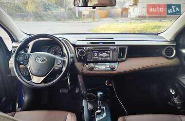 Позашляховик / Кросовер Toyota RAV4 2015 в Білій Церкві