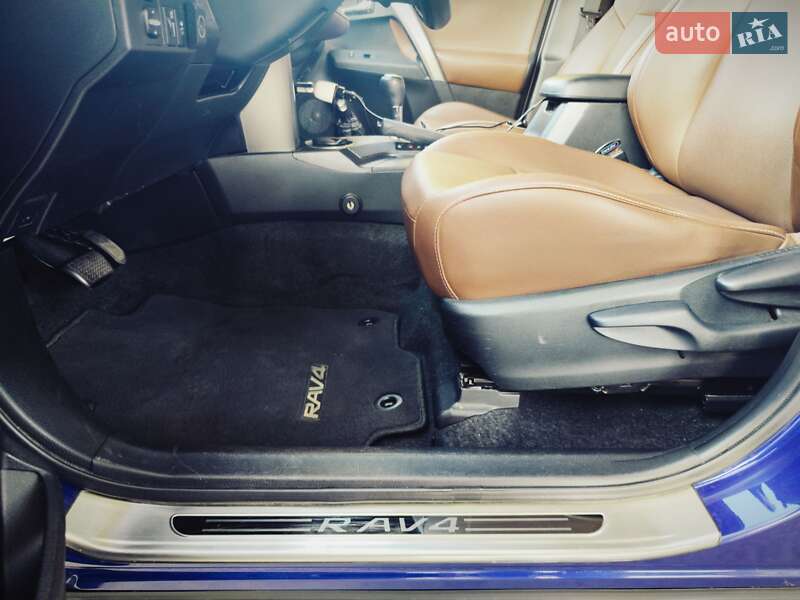 Внедорожник / Кроссовер Toyota RAV4 2015 в Белой Церкви фото 21 Внедорожник / Кроссовер Toyota RAV4 2015 в Белой Церкви