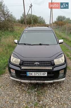Внедорожник / Кроссовер Toyota RAV4 2003 в Львове