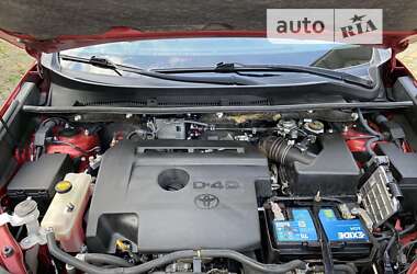 Позашляховик / Кросовер Toyota RAV4 2013 в Чернівцях