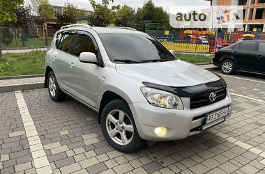 Позашляховик / Кросовер Toyota RAV4 2009 в Івано-Франківську