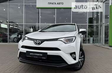 Внедорожник / Кроссовер Toyota RAV4 2017 в Киеве