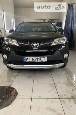 Позашляховик / Кросовер Toyota RAV4 2015 в Івано-Франківську