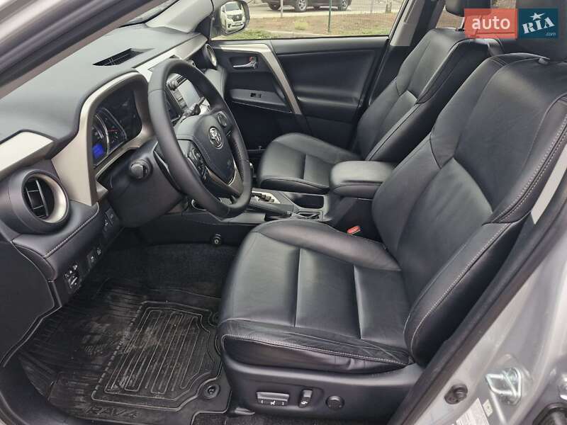 Внедорожник / Кроссовер Toyota RAV4 2014 в Николаеве