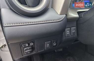 Внедорожник / Кроссовер Toyota RAV4 2014 в Николаеве