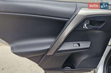 Внедорожник / Кроссовер Toyota RAV4 2014 в Николаеве