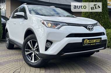 Позашляховик / Кросовер Toyota RAV4 2016 в Львові