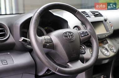 Внедорожник / Кроссовер Toyota RAV4 2011 в Дрогобыче