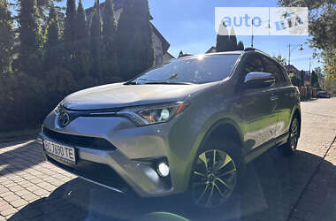 Внедорожник / Кроссовер Toyota RAV4 2017 в Львове