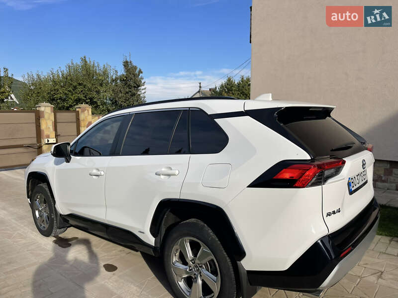 Позашляховик / Кросовер Toyota RAV4 2020 в Чорткові