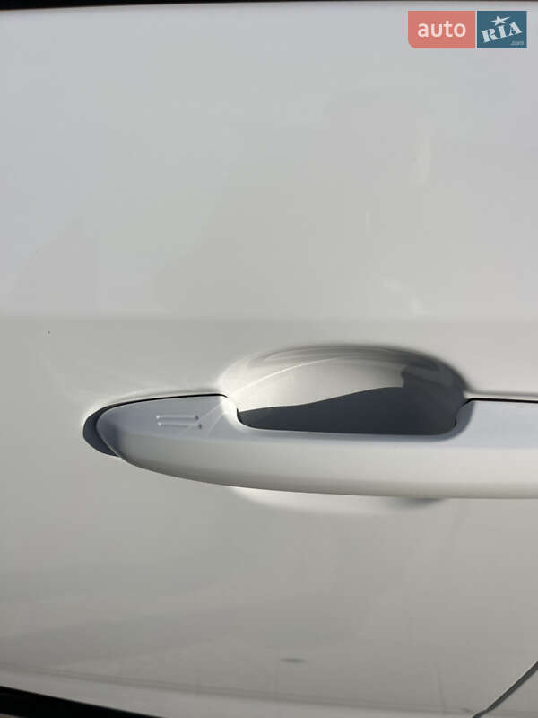 Позашляховик / Кросовер Toyota RAV4 2020 в Чорткові