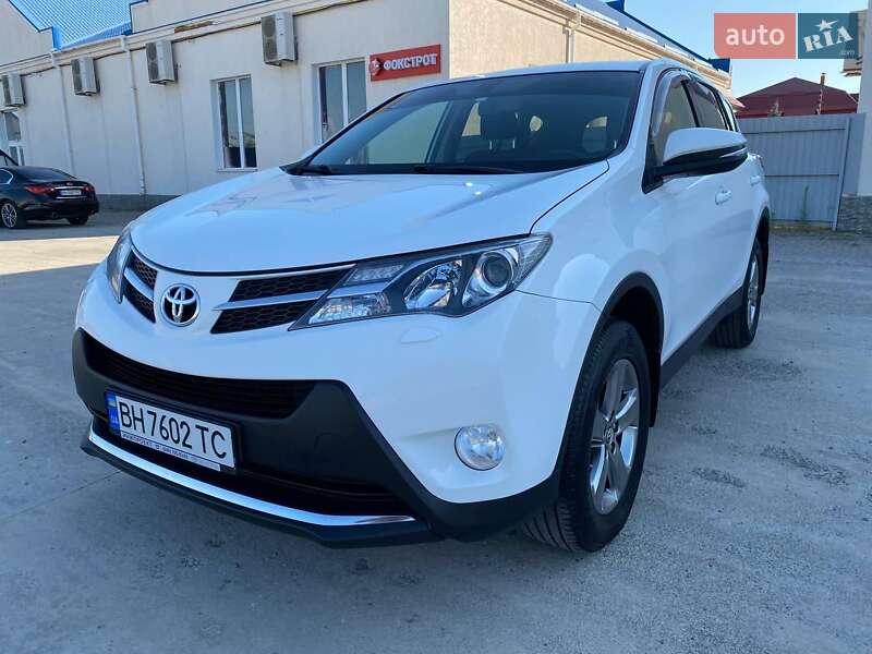 Внедорожник / Кроссовер Toyota RAV4 2015 в Подольске