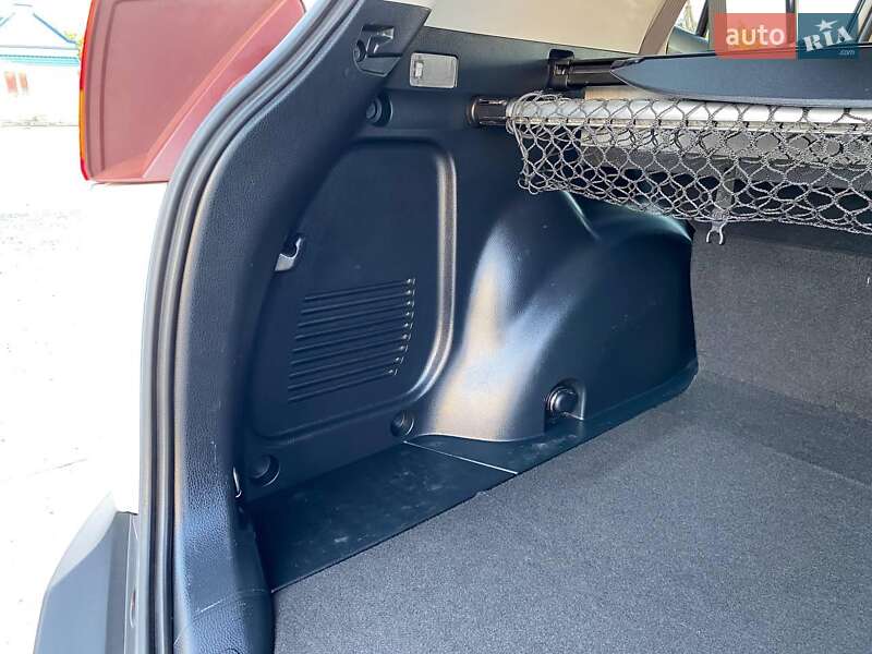 Внедорожник / Кроссовер Toyota RAV4 2015 в Подольске
