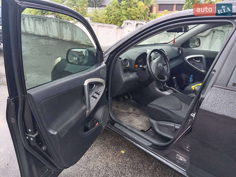 Позашляховик / Кросовер Toyota RAV4 2006 в Верхньодніпровську