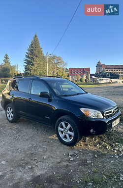 Внедорожник / Кроссовер Toyota RAV4 2008 в 