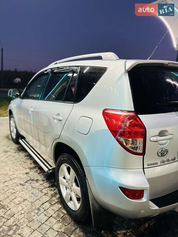 Внедорожник / Кроссовер Toyota RAV4 2008 в Хмельницком