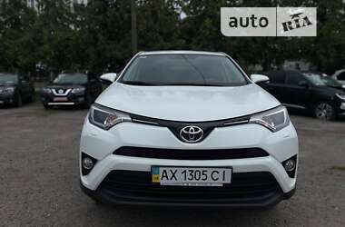 Позашляховик / Кросовер Toyota RAV4 2016 в Львові