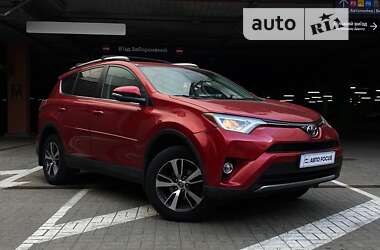 Позашляховик / Кросовер Toyota RAV4 2016 в Києві