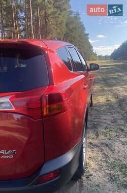Внедорожник / Кроссовер Toyota RAV4 2013 в 