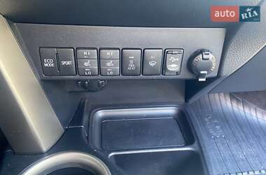 Внедорожник / Кроссовер Toyota RAV4 2013 в 