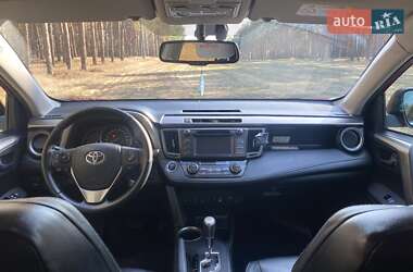 Внедорожник / Кроссовер Toyota RAV4 2013 в 