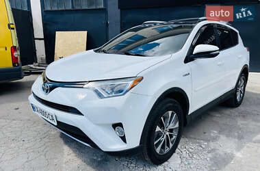 Внедорожник / Кроссовер Toyota RAV4 2016 в Буче