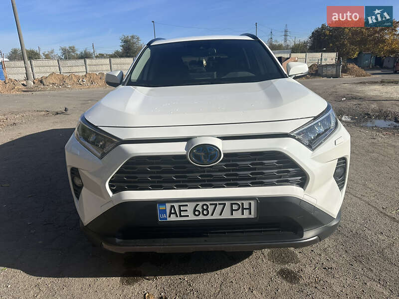 Позашляховик / Кросовер Toyota RAV4 2021 в Кривому Розі