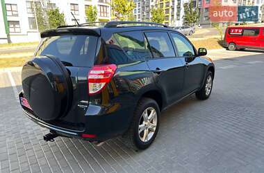 Внедорожник / Кроссовер Toyota RAV4 2011 в Ровно