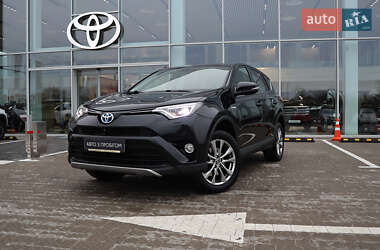 Внедорожник / Кроссовер Toyota RAV4 2018 в Ровно