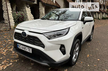 Позашляховик / Кросовер Toyota RAV4 2020 в Львові