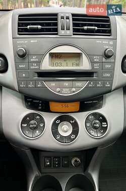 Внедорожник / Кроссовер Toyota RAV4 2007 в Киеве