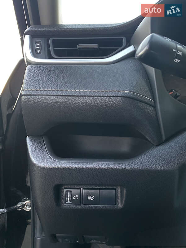 Позашляховик / Кросовер Toyota RAV4 2018 в Бердичеві фото 12 Позашляховик / Кросовер Toyota RAV4 2018 в Бердичеві