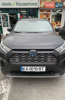 Внедорожник / Кроссовер Toyota RAV4 2019 в Киеве